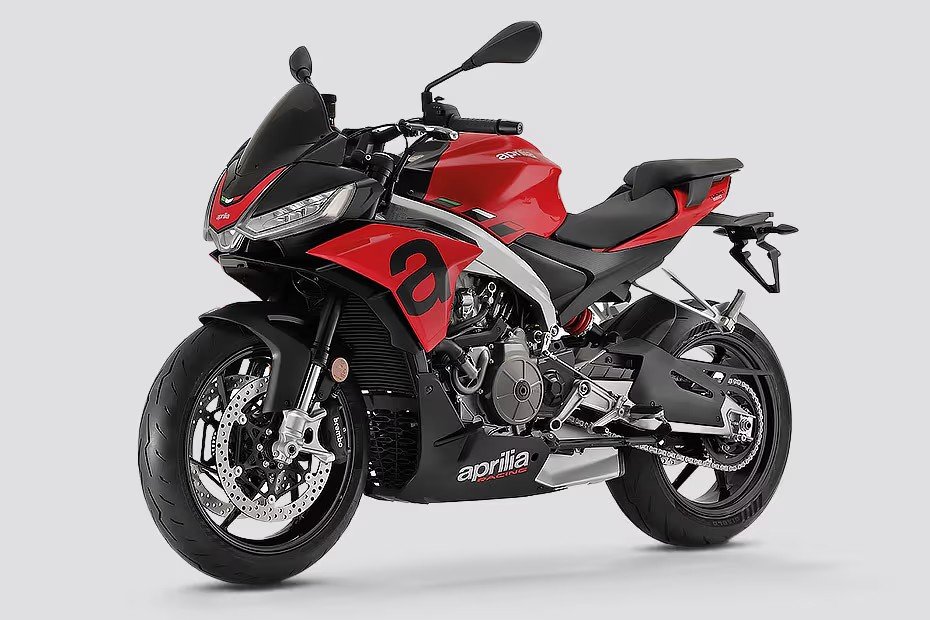 Aprilia Tuono 660 sports bikes