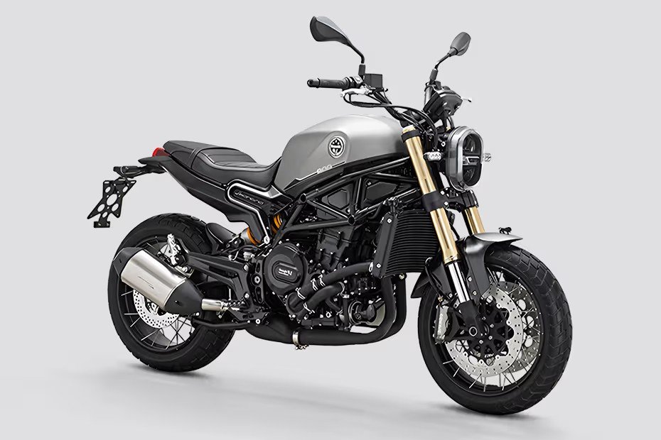 Benelli Leoncino 800 cruiser bikes