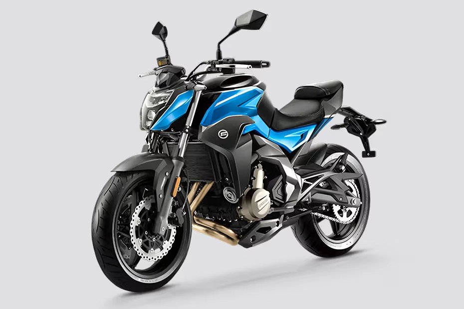 Cfmoto 650NK sports bikes