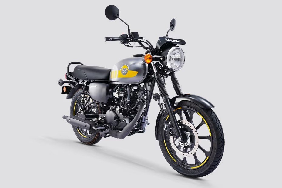 Kawasaki W175 street bikes, commuter bikes