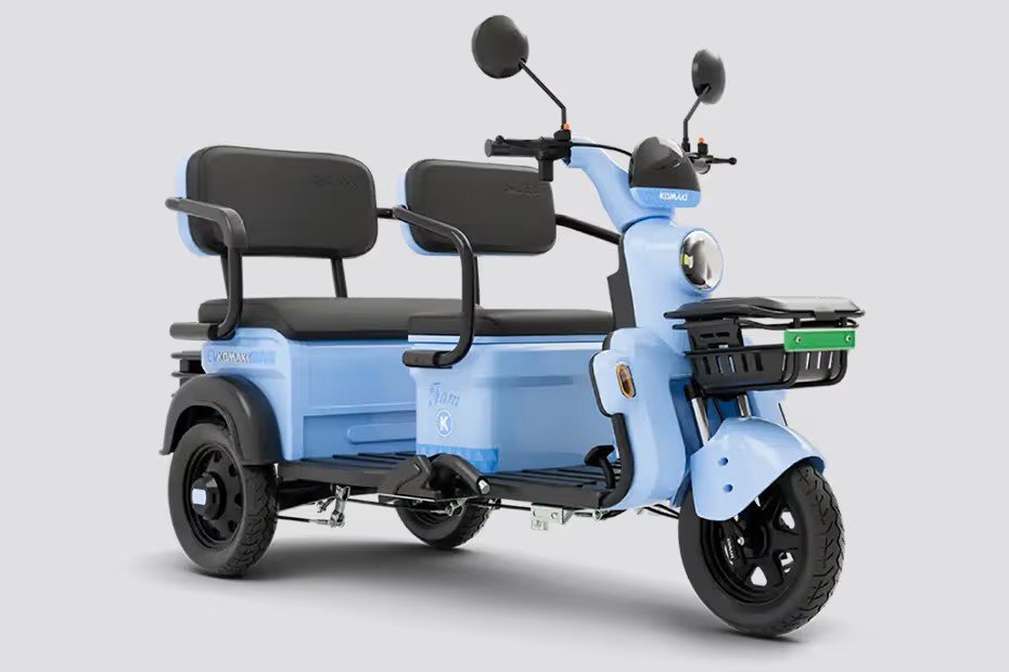 Komaki FAM 1.0 electric scooters