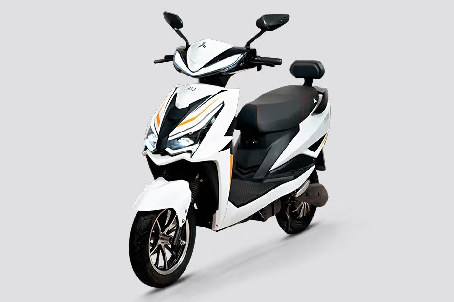 Nij Automotive Accelero X-Pro electric scooters