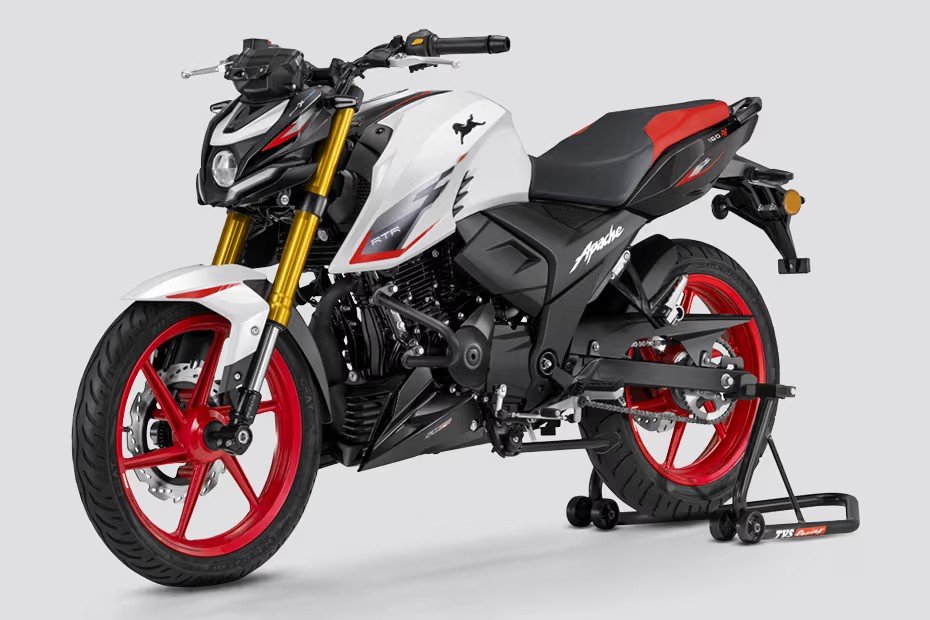 TVS Apache RTR 160 4V sports naked bikes