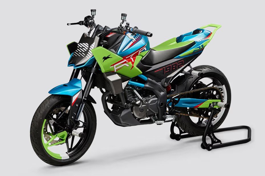 TVS RTR HyprStunt Concept sports bikes engine and transmission chassis and suspension $