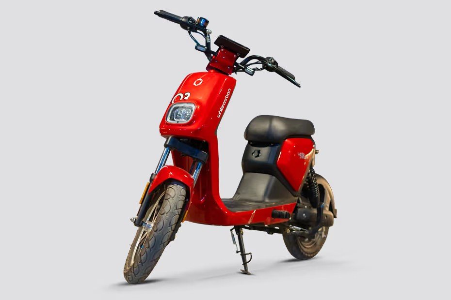 White Carbon Motors O3 electric scooters